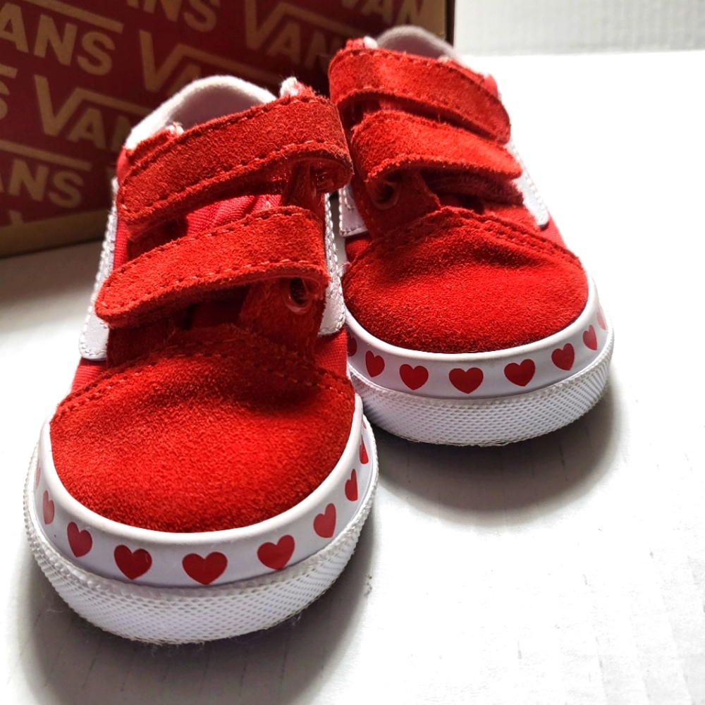 Vans Old Skool V Kids Red & White Suede Sneakers.  Size 5 Toddler